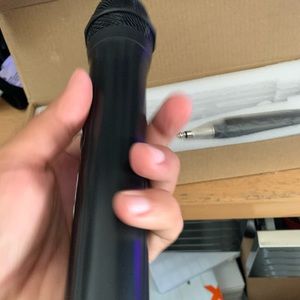 Wireless microphone system